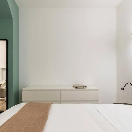 Mora Flexyrent A.c. - Colonne Апартаменты *