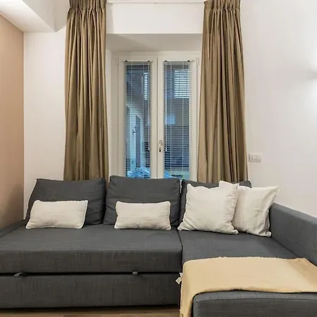 Mora Flexyrent A.c. - Colonne Милан