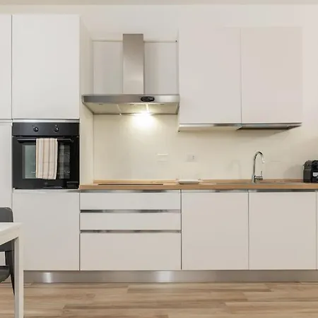 Mora Flexyrent A.c. - Colonne Милан